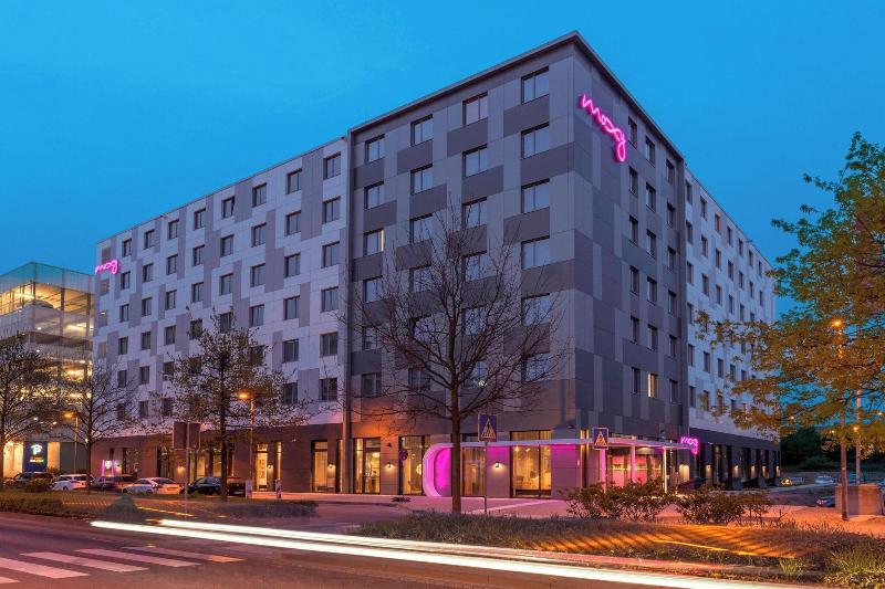 Moxy Frankfurt Airport - Genel