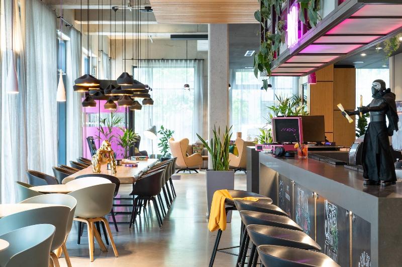 Moxy Frankfurt Airport - Genel