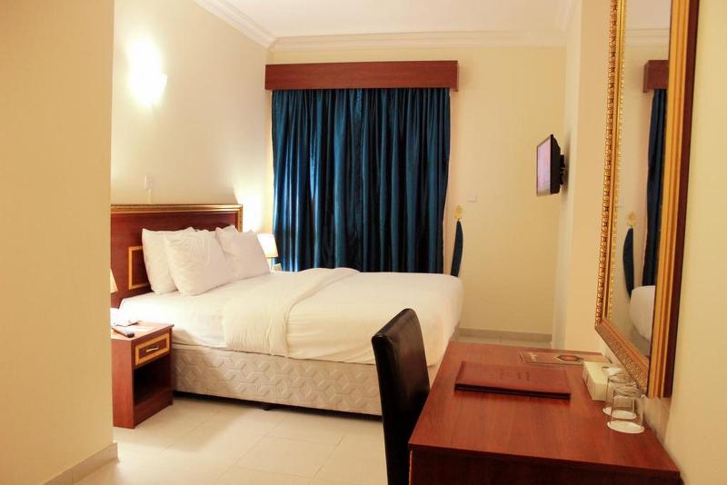 Montreal Naif Hotel - Oda