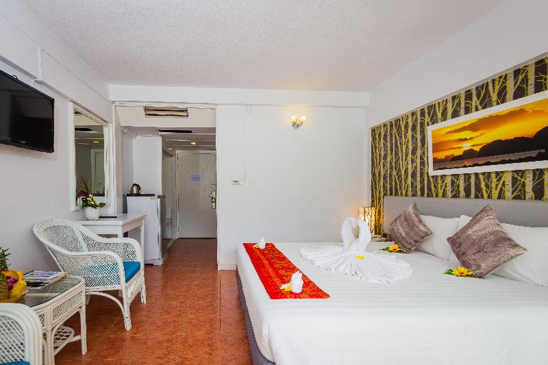 ON Hotel Phuket - Oda