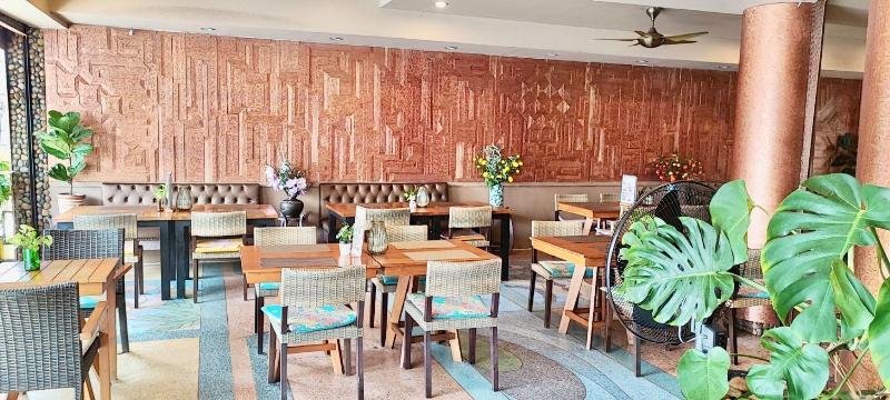 ON Hotel Phuket - Restoran