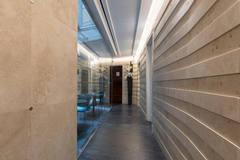 Stendhal Luxury Suites - Lobi