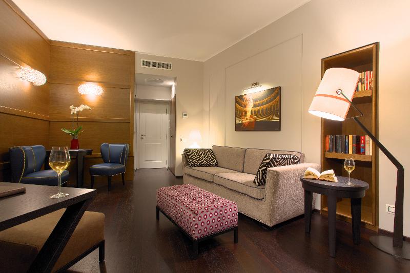 Stendhal Luxury Suites - Oda