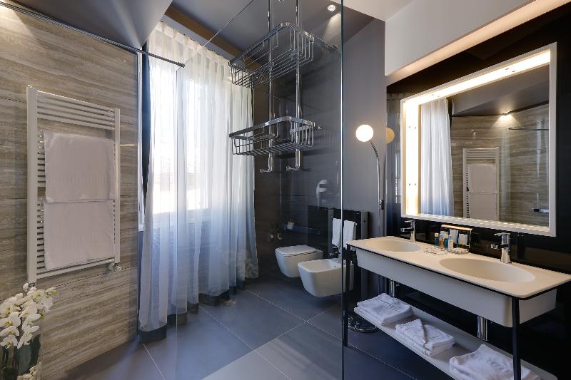 Stendhal Luxury Suites - Oda