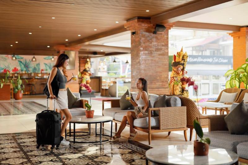 Aston Canggu Beach Resort - Lobi