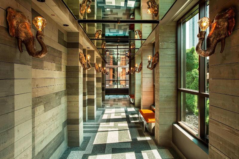 MOXY NYC Times Square - Lobi