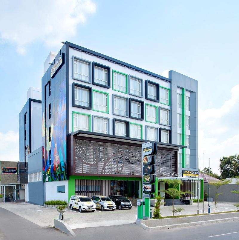 Maxone Belstar Belitung - Genel