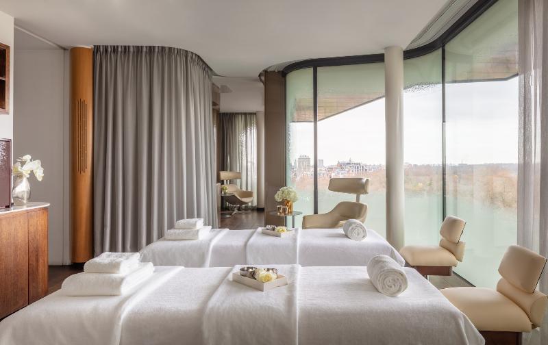 Four Seasons Hotel London at Park Lane - Aktivite