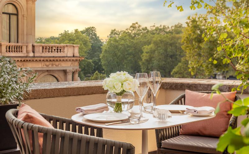 Four Seasons Hotel London at Park Lane - Oda