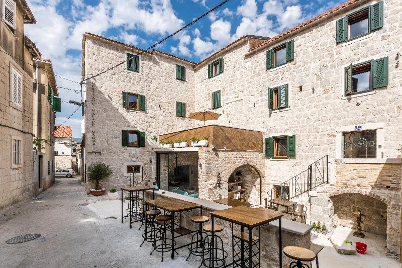 Heritage Palace Varos - Quaint & Elegant Hotels - Genel