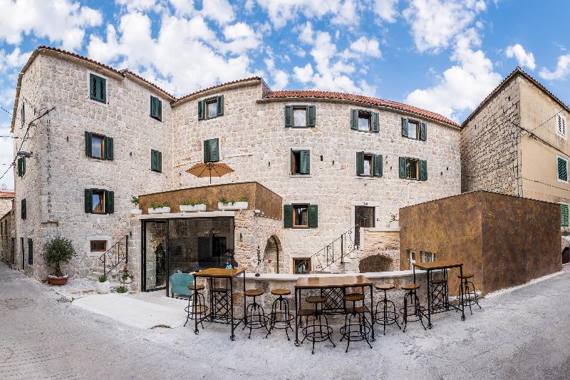 Heritage Palace Varos - Quaint & Elegant Hotels - Genel