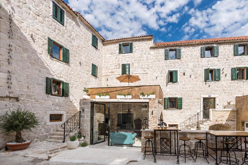 Heritage Palace Varos - Quaint & Elegant Hotels - Genel