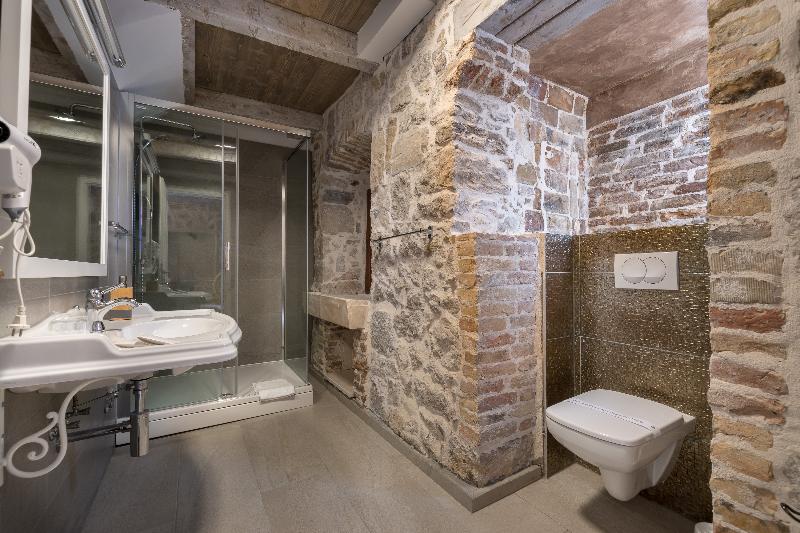 Heritage Palace Varos - Quaint & Elegant Hotels - Oda