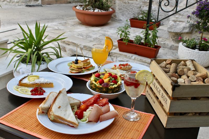 Heritage Palace Varos - Quaint & Elegant Hotels - Restoran