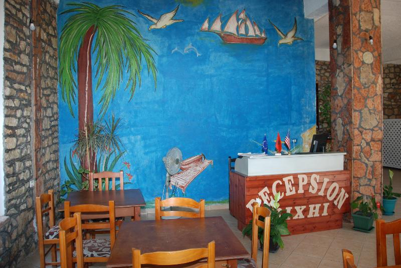 Hotel Rixhi - Lobi
