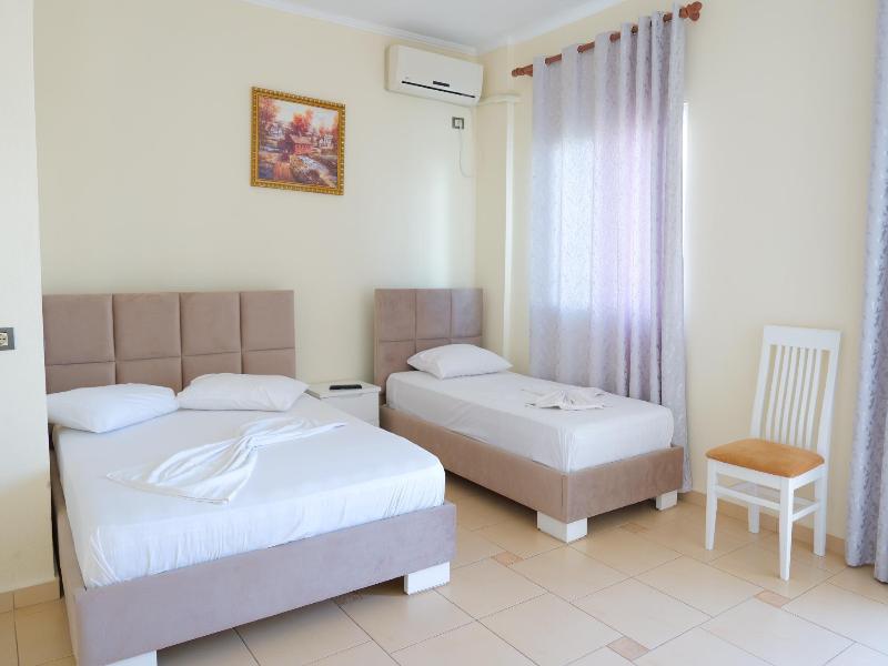 Hotel Rixhi - Oda