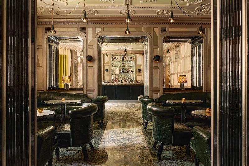 Connaught - Bar