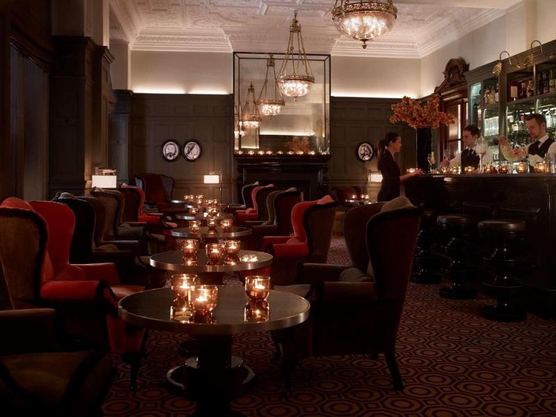 Connaught - Bar