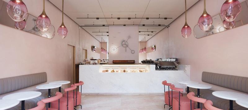 Connaught - Bar