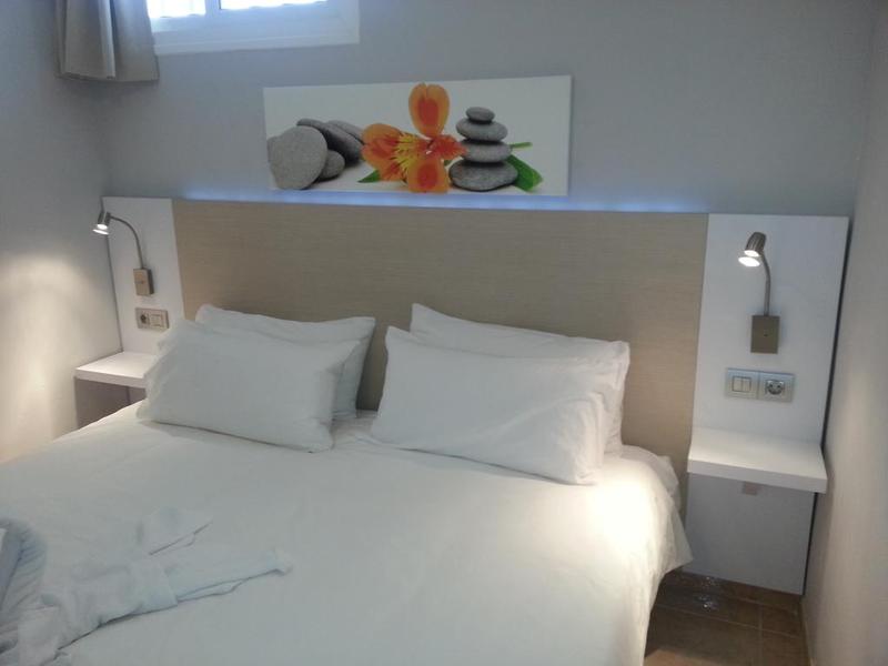 eó Apartamentos Las Rosas - Oda