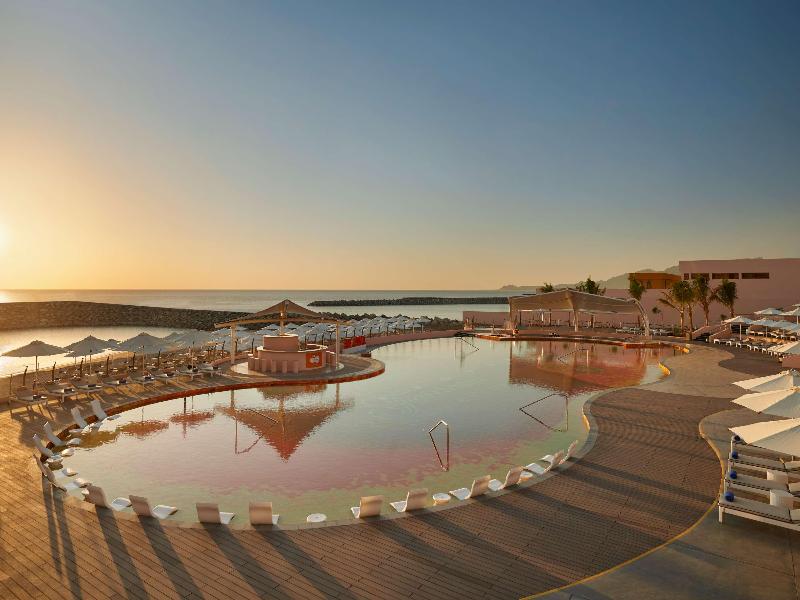 Fairmont Fujairah Beach Resort - Havuz