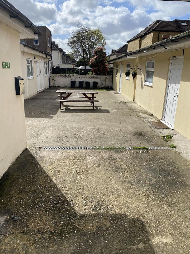Woodlands Lodge Ilford - Teras