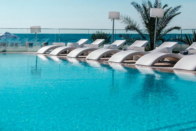 Hotel Opera Mamaia Nord - Oda