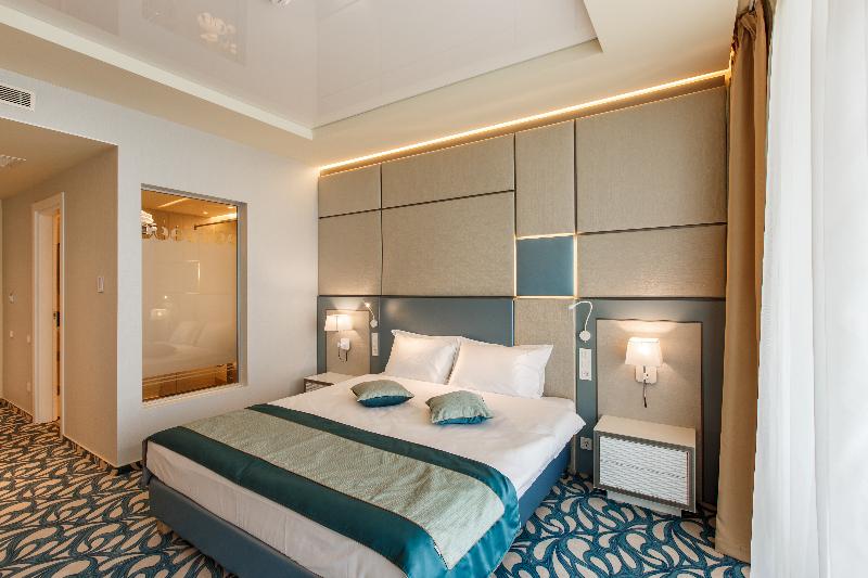 Hotel Opera Mamaia Nord - Oda