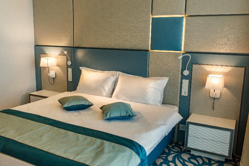 Hotel Opera Mamaia Nord - Oda