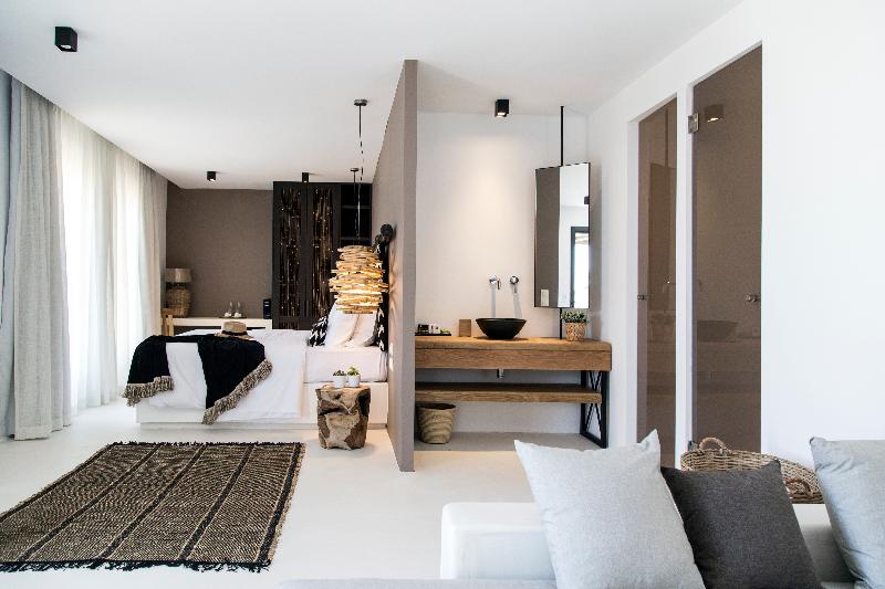 My Mykonos Boutique by Mr and Mrs White - Oda