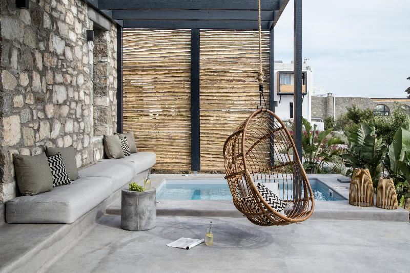 My Mykonos Boutique by Mr and Mrs White - Oda