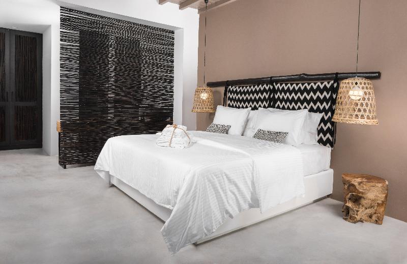 My Mykonos Boutique by Mr and Mrs White - Oda