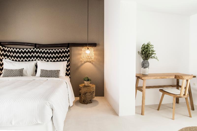 My Mykonos Boutique by Mr and Mrs White - Oda