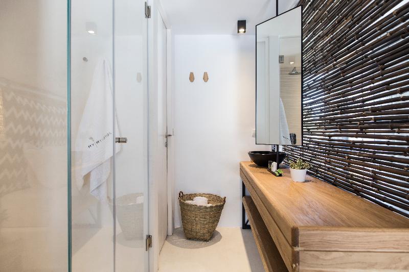 My Mykonos Boutique by Mr and Mrs White - Oda
