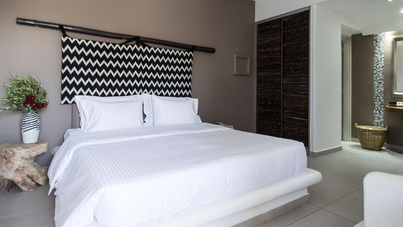 My Mykonos Boutique by Mr and Mrs White - Oda