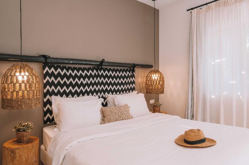 My Mykonos Boutique by Mr and Mrs White - Oda