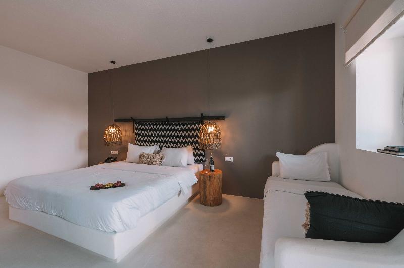 My Mykonos Boutique by Mr and Mrs White - Oda
