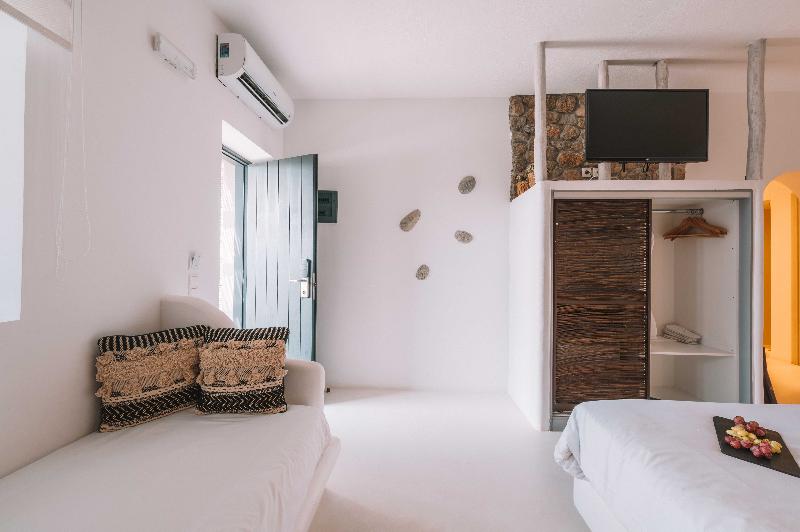 My Mykonos Boutique by Mr and Mrs White - Oda