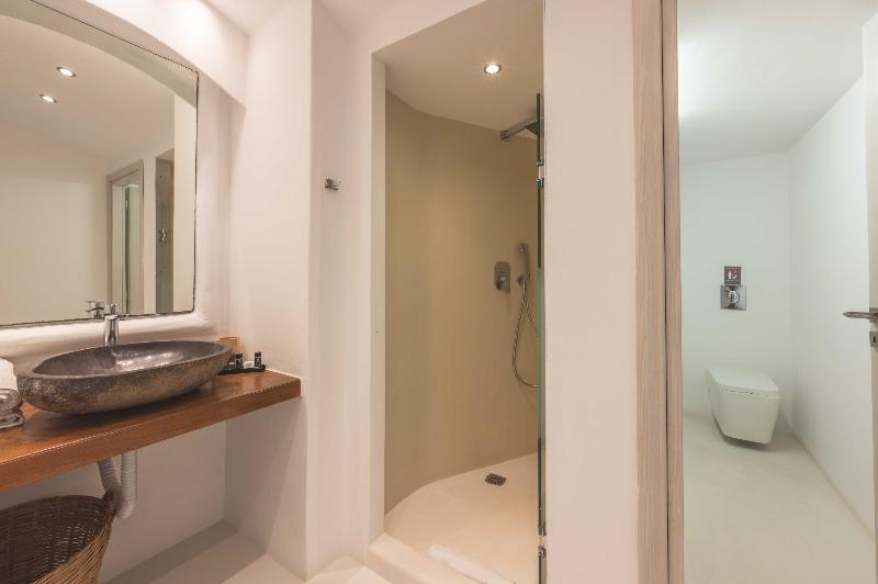 My Mykonos Boutique by Mr and Mrs White - Oda