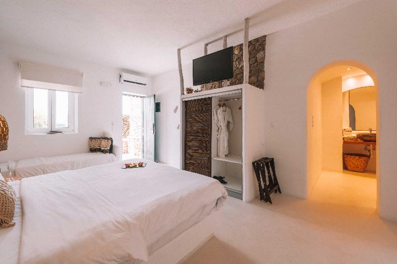 My Mykonos Boutique by Mr and Mrs White - Oda