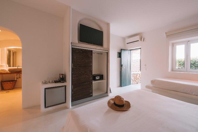 My Mykonos Boutique by Mr and Mrs White - Oda