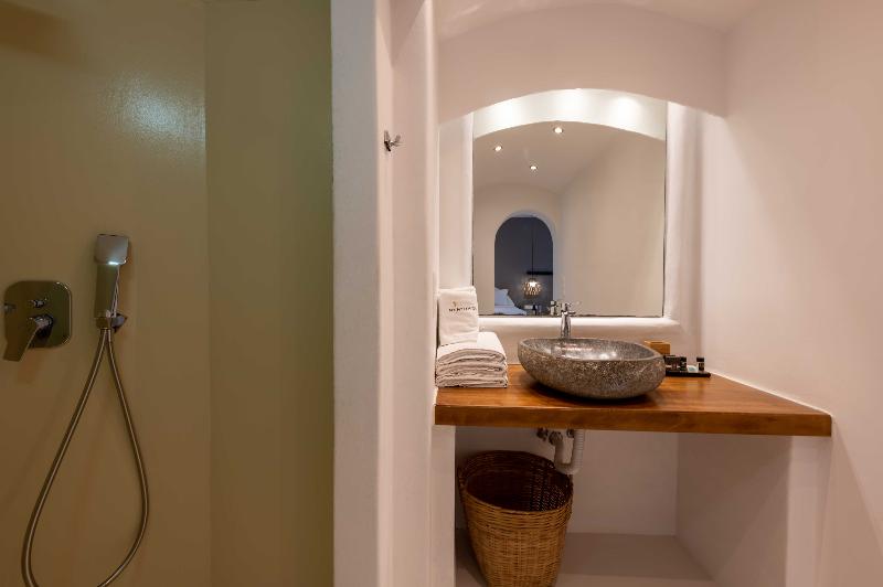 My Mykonos Boutique by Mr and Mrs White - Oda