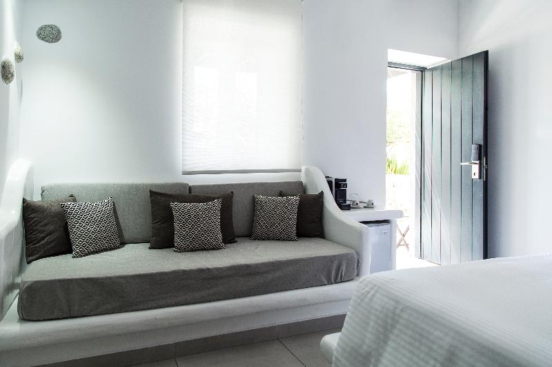 My Mykonos Boutique by Mr and Mrs White - Oda