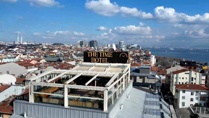 The Time Hotel Marina - Teras