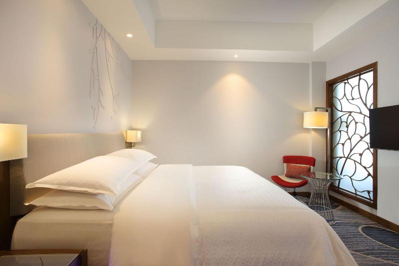 Four Points by Sheraton Manado - Oda