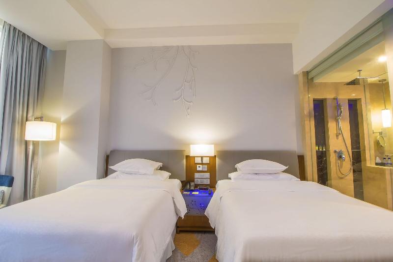Four Points by Sheraton Manado - Oda
