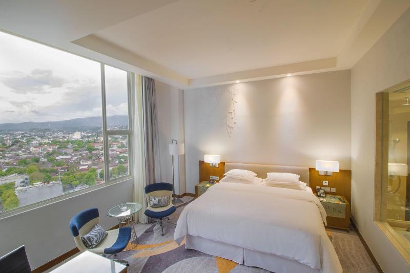 Four Points by Sheraton Manado - Oda