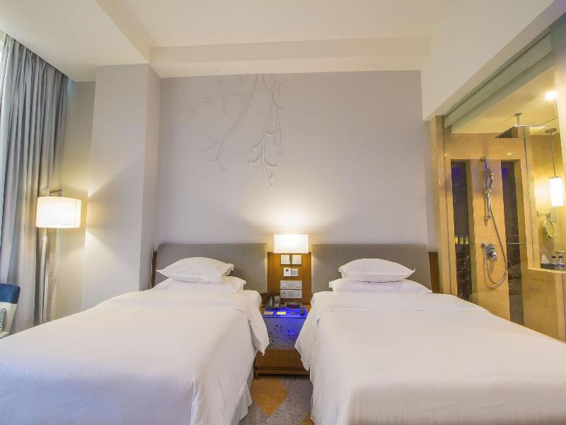 Four Points by Sheraton Manado - Oda