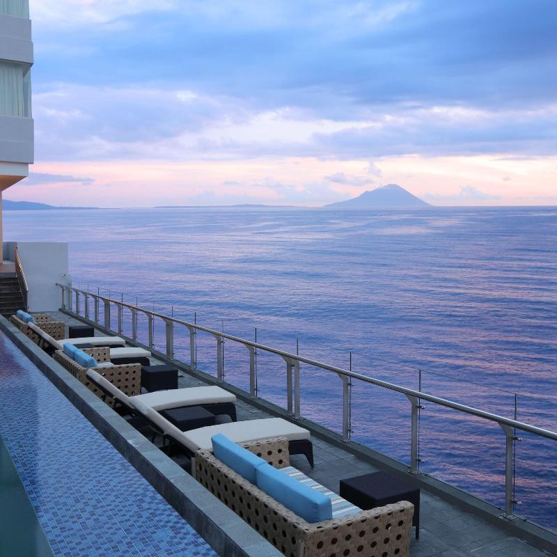 Four Points by Sheraton Manado - Havuz