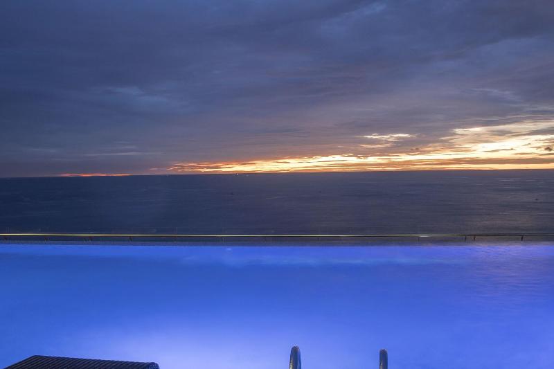 Four Points by Sheraton Manado - Havuz